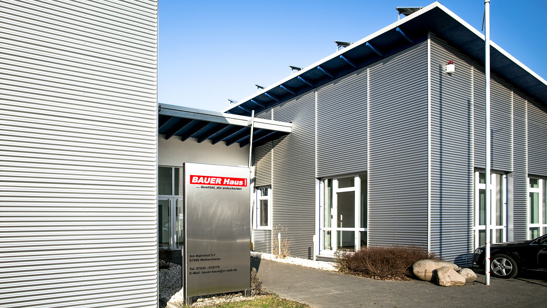 Bürogebäude am Bahnhof